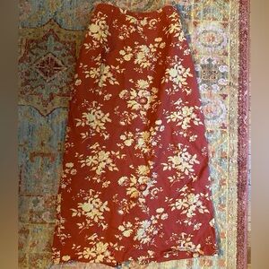 Y2K Red floral midi linen skirt
size 10P